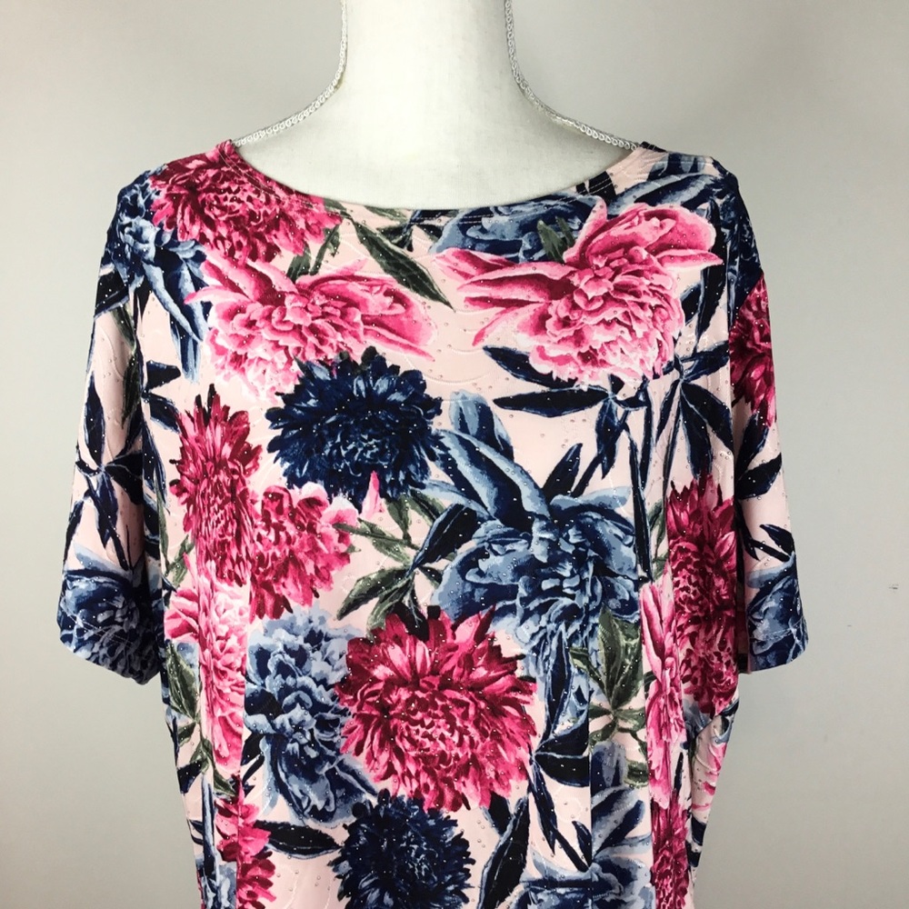 JM Collections floral tee